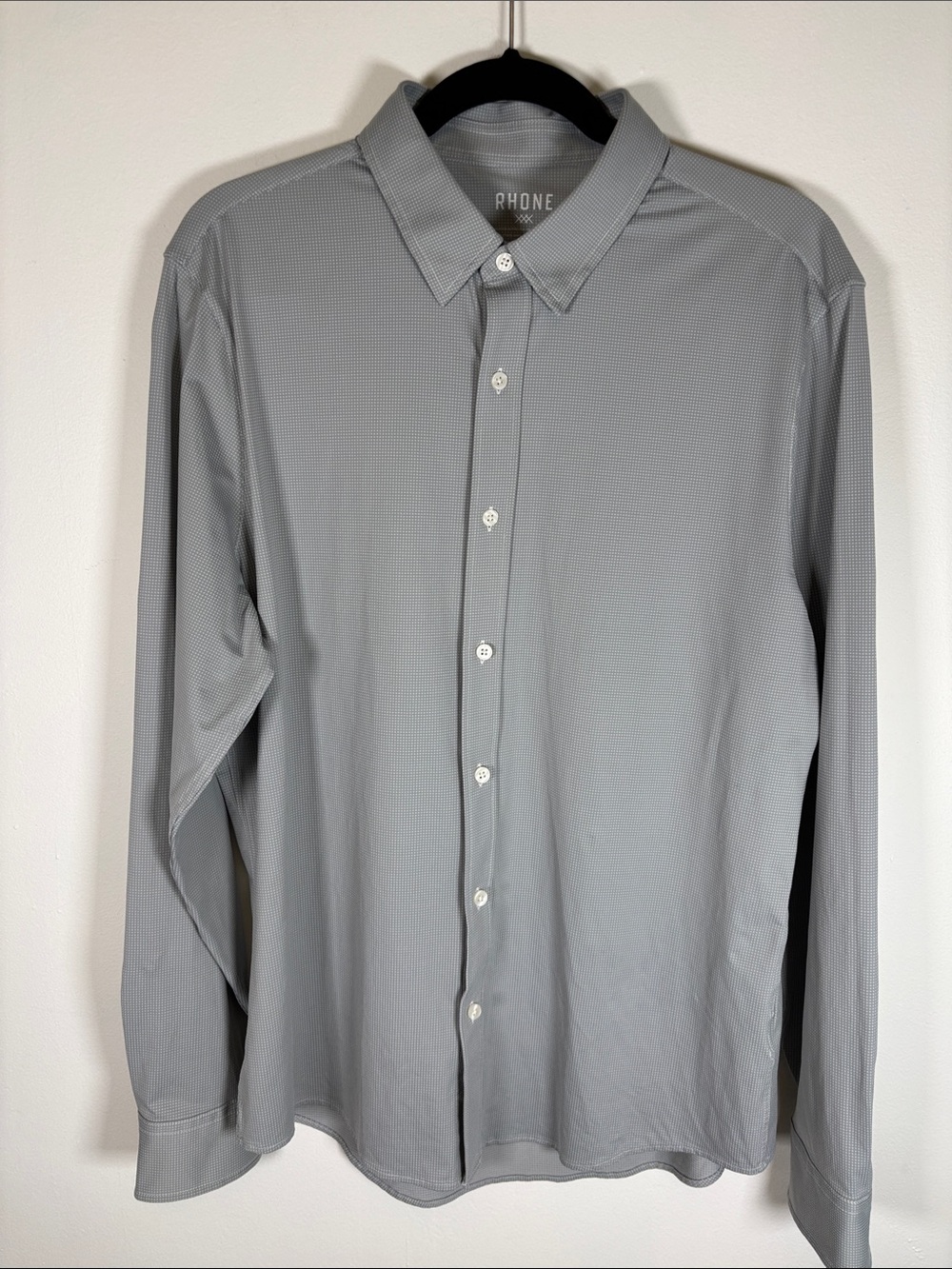 Rhone Commuter Slim Fit Shirt – Silver Geometric Microdot – Men’s Size L